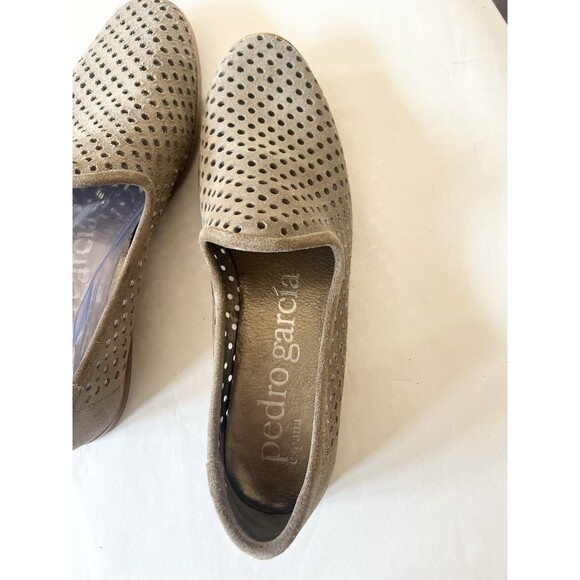 Pedro Garcia Yara flat loafer perforated shoe taupe brown suede 39.5 9 Mint $499 - Picture 12 of 12